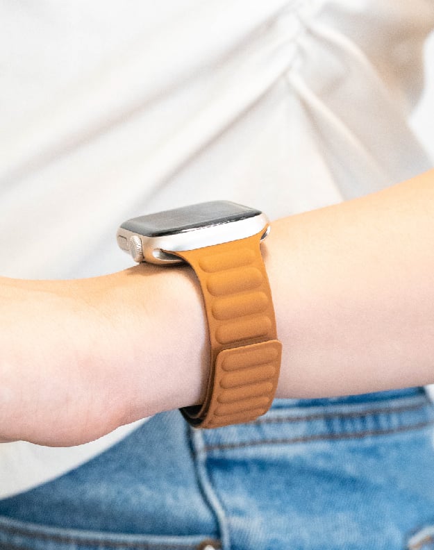 apple watch strap leather link cream 40/41 mm
